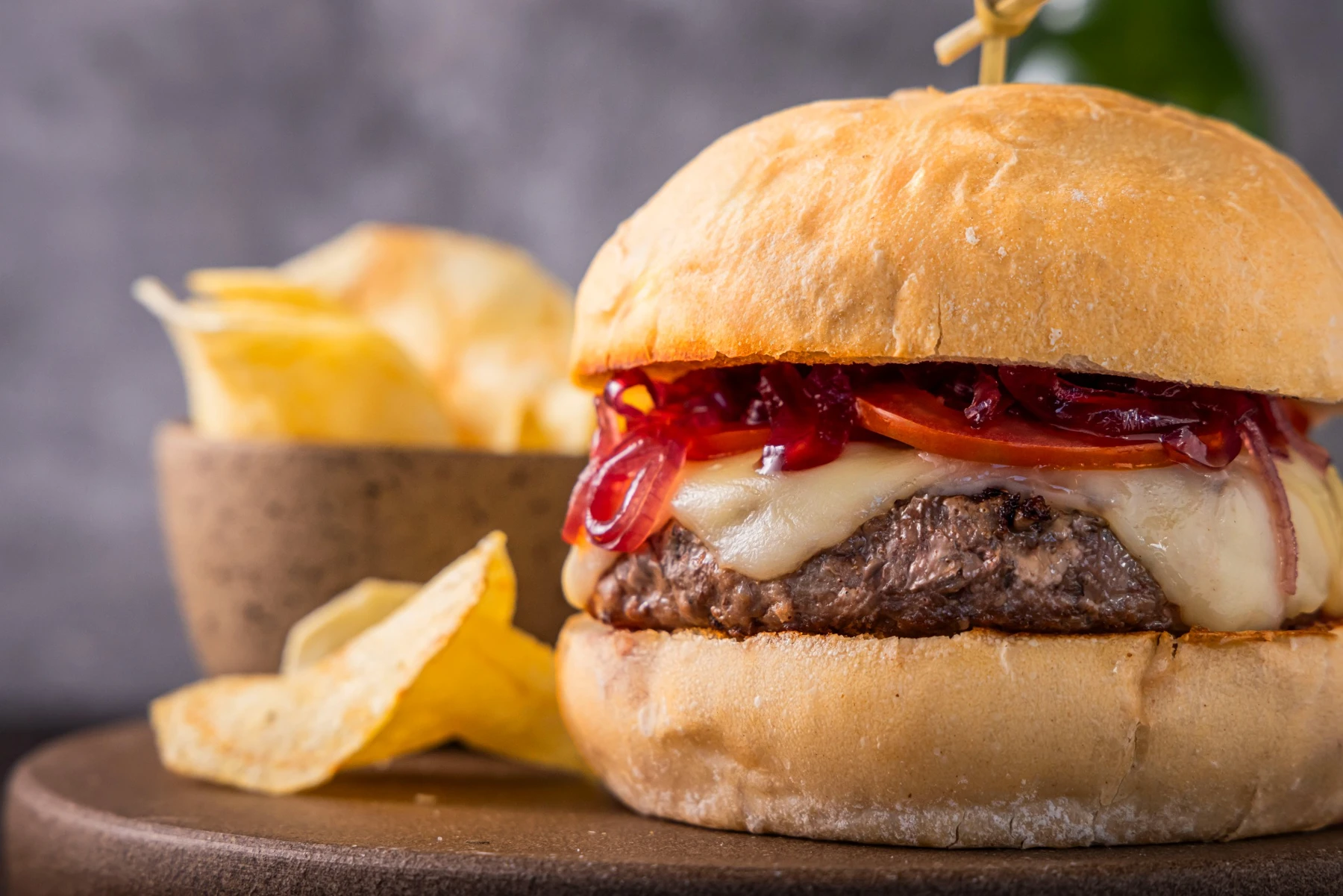 Hambúrguer da casa com blend exclusivo